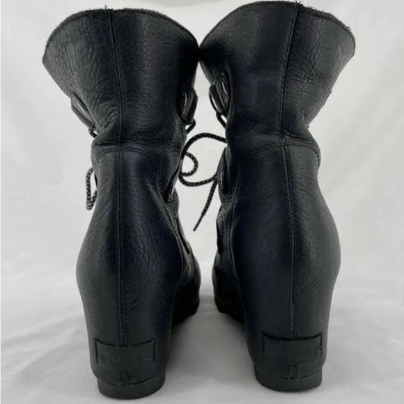 Sorel Black Joan of Arctic Wedge Real Shearling Trim Leather Mid Style Boots sz8 - Picture 5 of 6